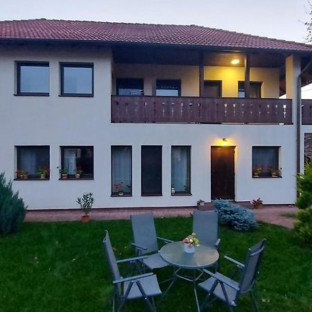 Salt Holiday Apartman Parajd Kültér fotó