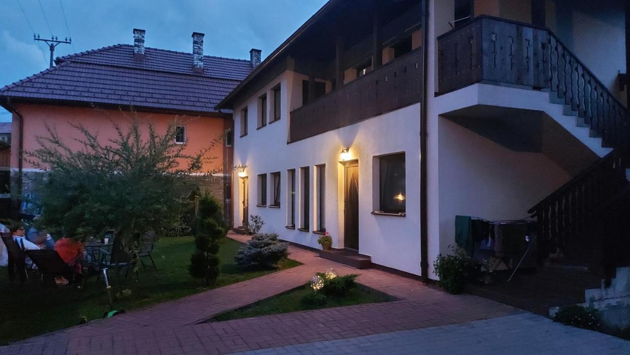 Salt Holiday Apartman Parajd Kültér fotó